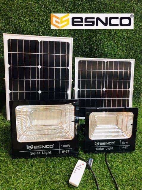 Đèn pha năng lượng mặt trời 60W 100W 200W ESNCO | Lắp đặt trong công viên, sân vườn